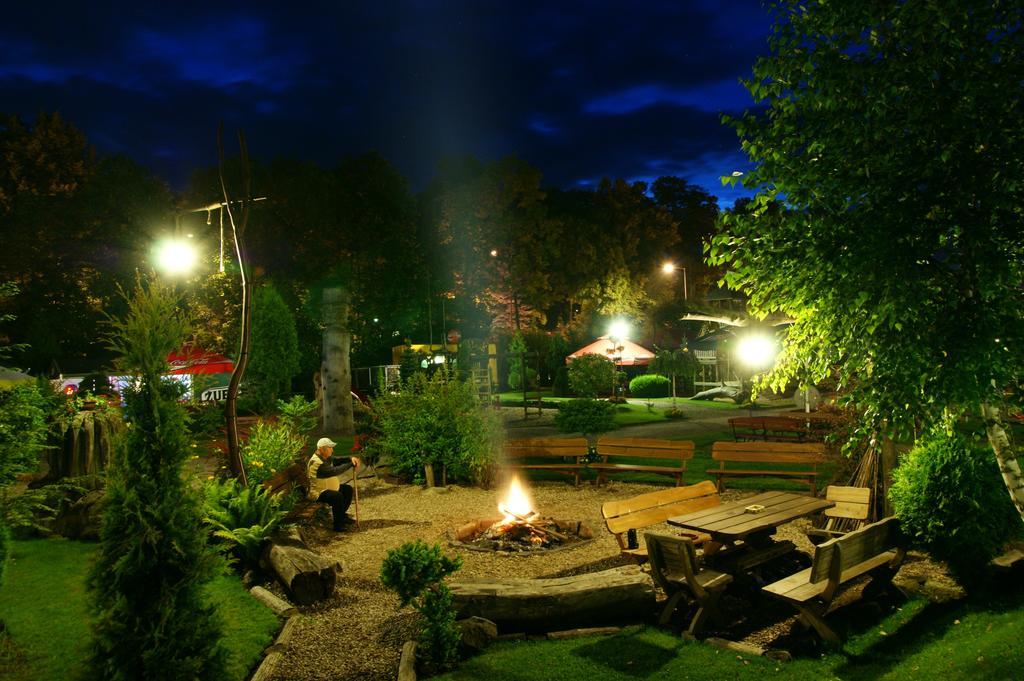 Hotel Kaktusik Augustów Esterno foto